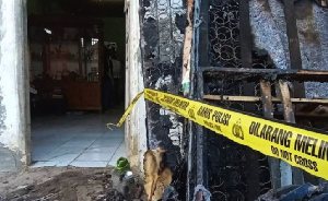 Suami Istri Terbakar di Kamar, Ini Penyebabnya